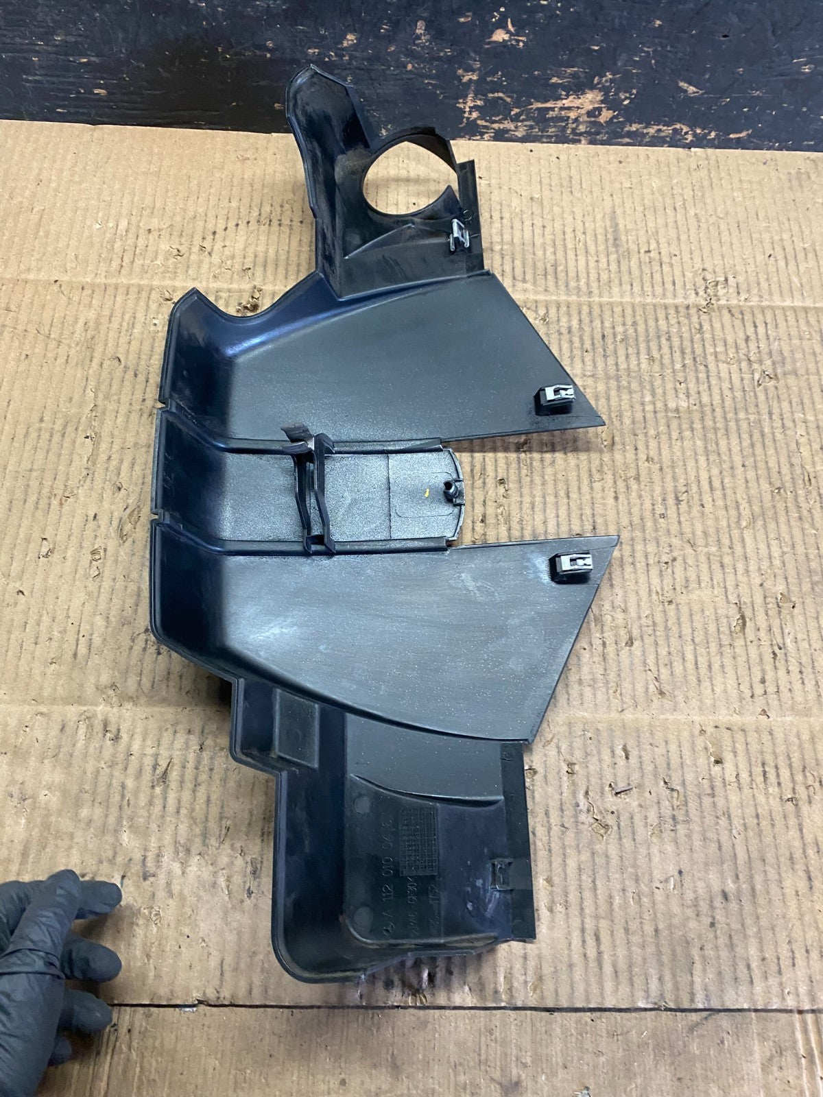 2002 to 2006 Mercedes C240 Engine Air Intake Cleaner Box t6775 DG6