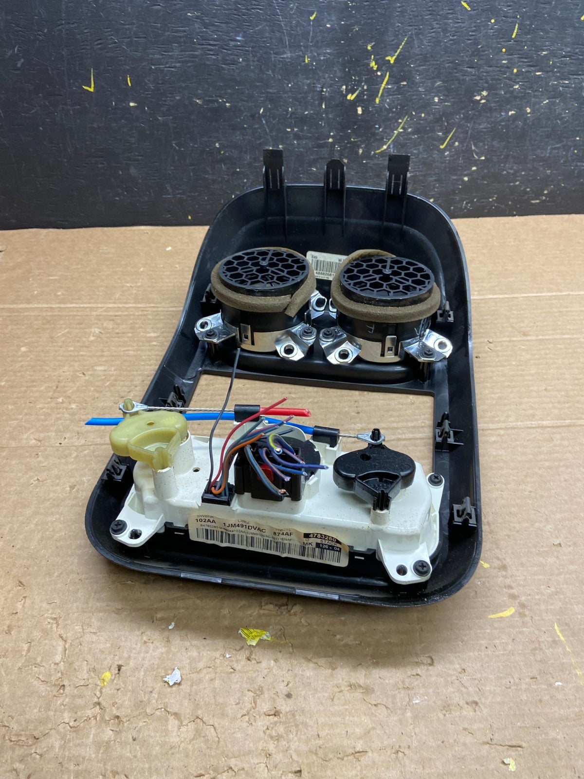 2009-2013 Jeep Patriot Dash Climate Temperature Control Radio Bezel OEM W1715 DG5