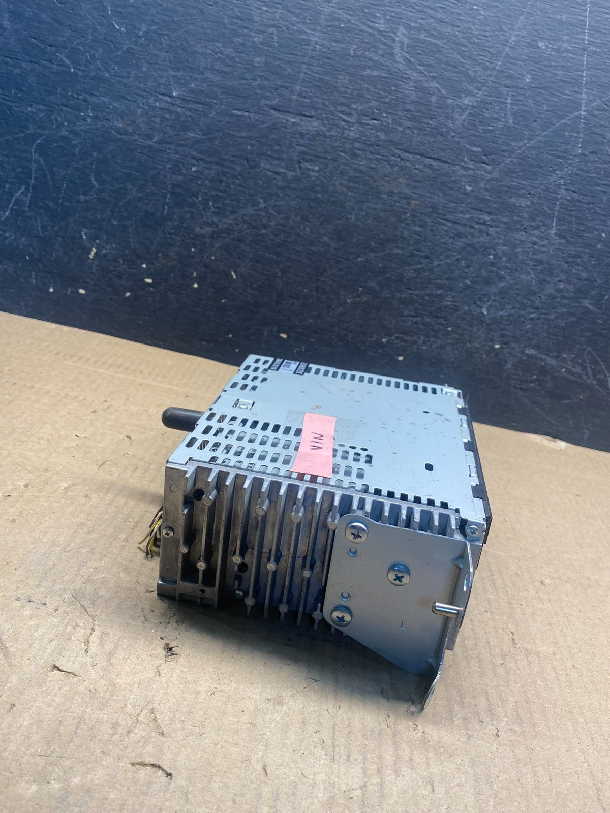 2012 to 2014 Ford Edge AM/FM Radio Reciever ah4783 DG2