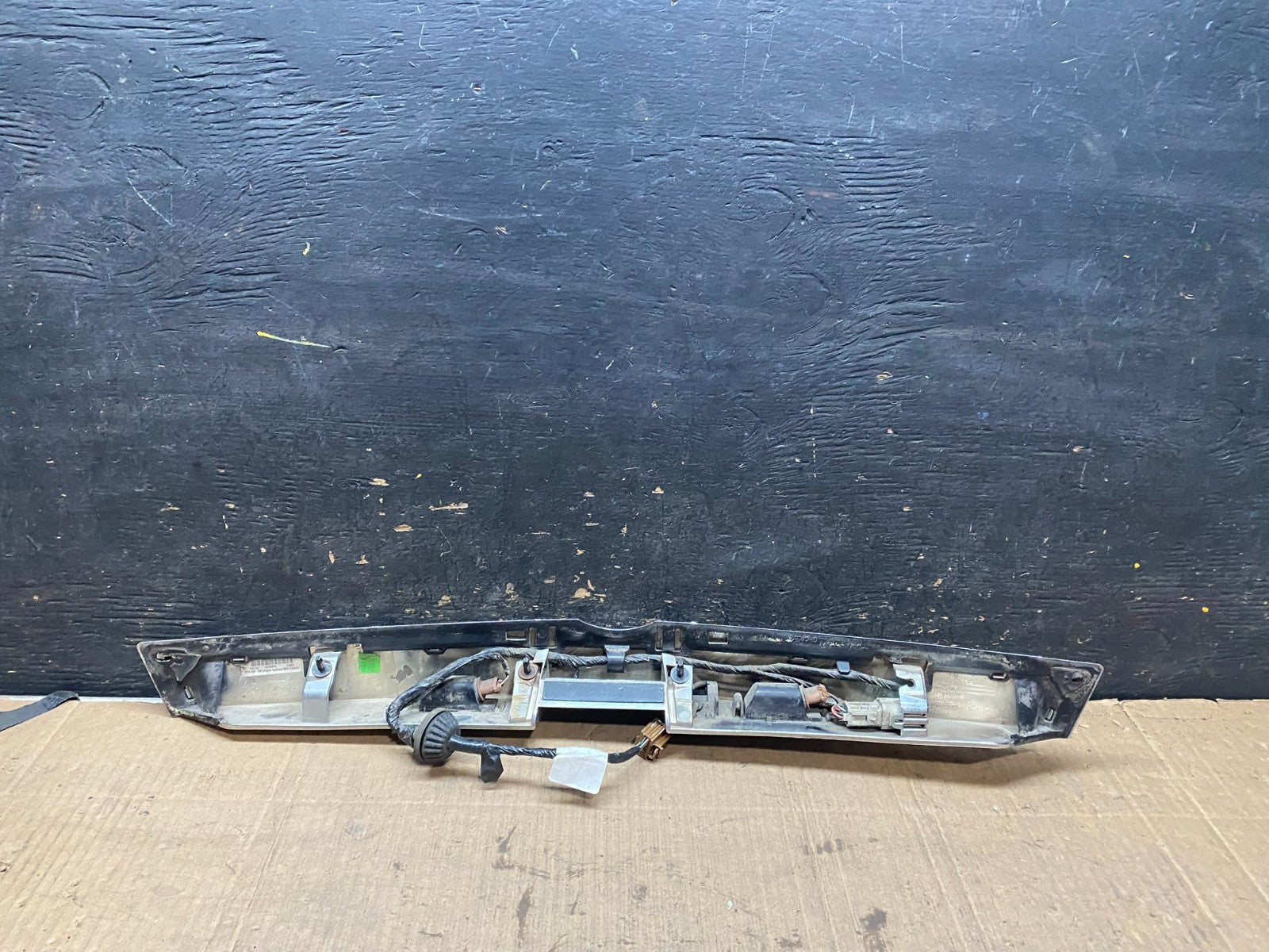 2010-2015 Cadillac SRX Rear Liftgate Tailgate Finish Molding W/ Camera T4144 DG7