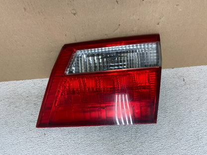 2005 2006 2007 Honda Odyssey Inner Right Passenger RH Tail Light AG5758 DW0