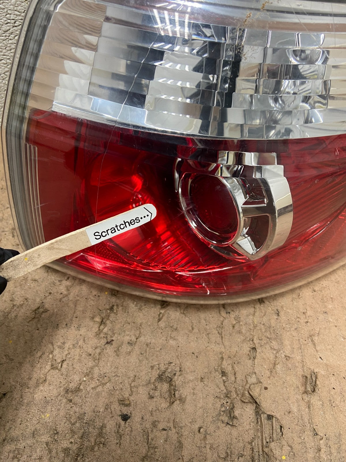 2007 to 2012 GMC Acadia Halogen Tail Light Right Passenger RH Side Y4822 PS3