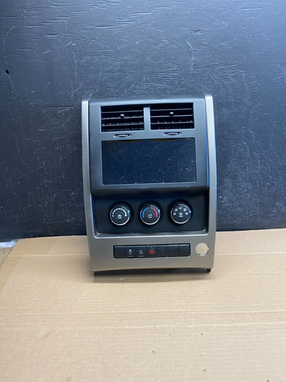2008 to 2012 Jeep Liberty Dash Climate Temperature Control Radio Bezel AG5038 DG0