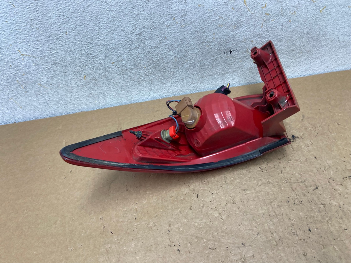 2009 2010 2011 2012 Chevrolet Traverse Left Driver LH Tail Light AI3704 LK4