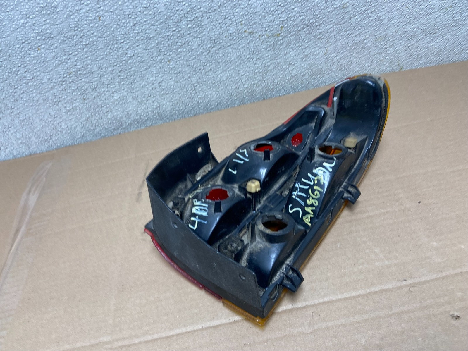 1993 - 1995 Saturn SL S-Series Left Driver LH Side Tail Light OEM AA8617 DW5