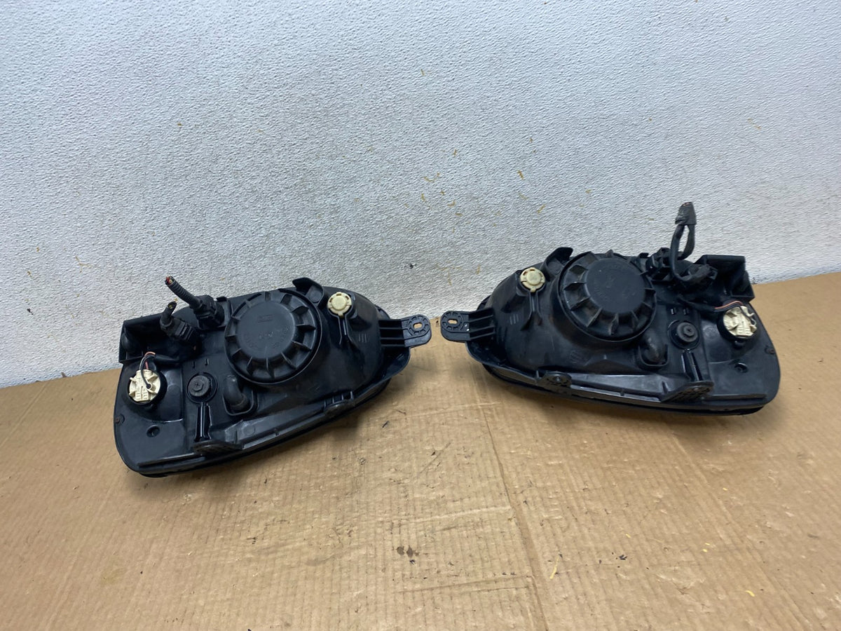 2001-2003 Hyundai Santa Fe Left+Right Headlights Halogen AI7933 DW5