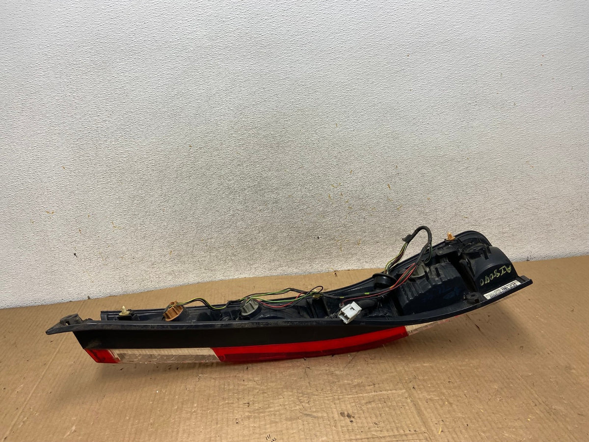 2005 to 2006 Honda Cr-v Crv Left Driver LH Tail Light AI8040 LK6