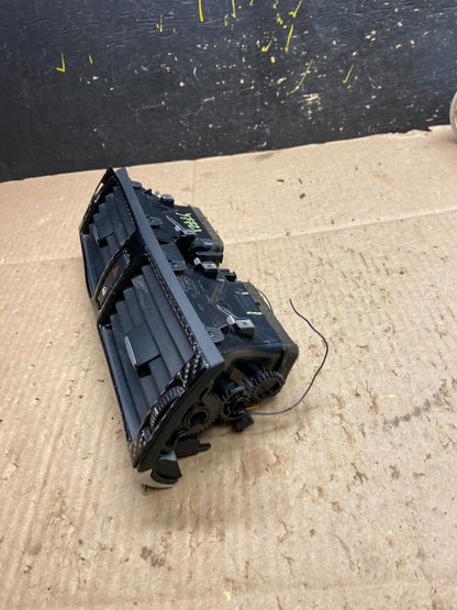 2007 to 2013 BMW X5 X6 Center Console Dash Air Vent OEM Y7721 DG2