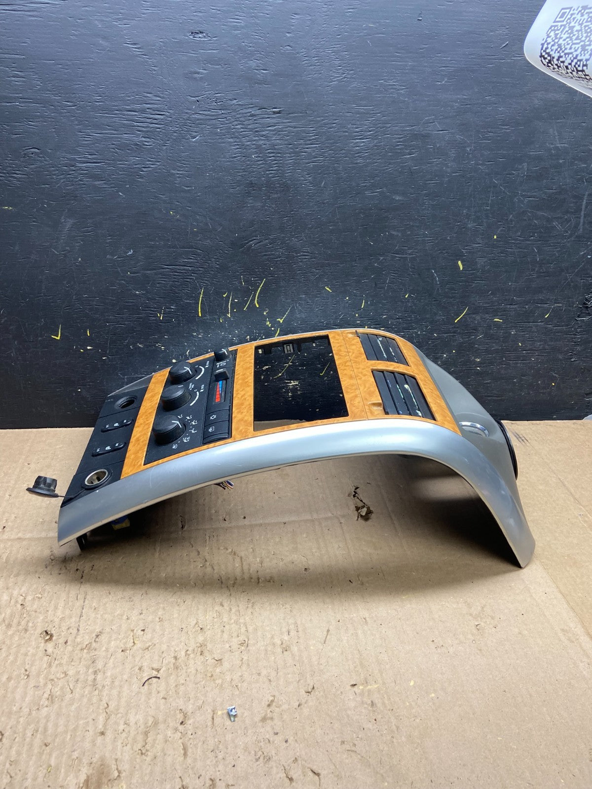 2007-2009 Chrysler Aspen Heat Climate Temperature Control Radio Bezel Y5448 DG3