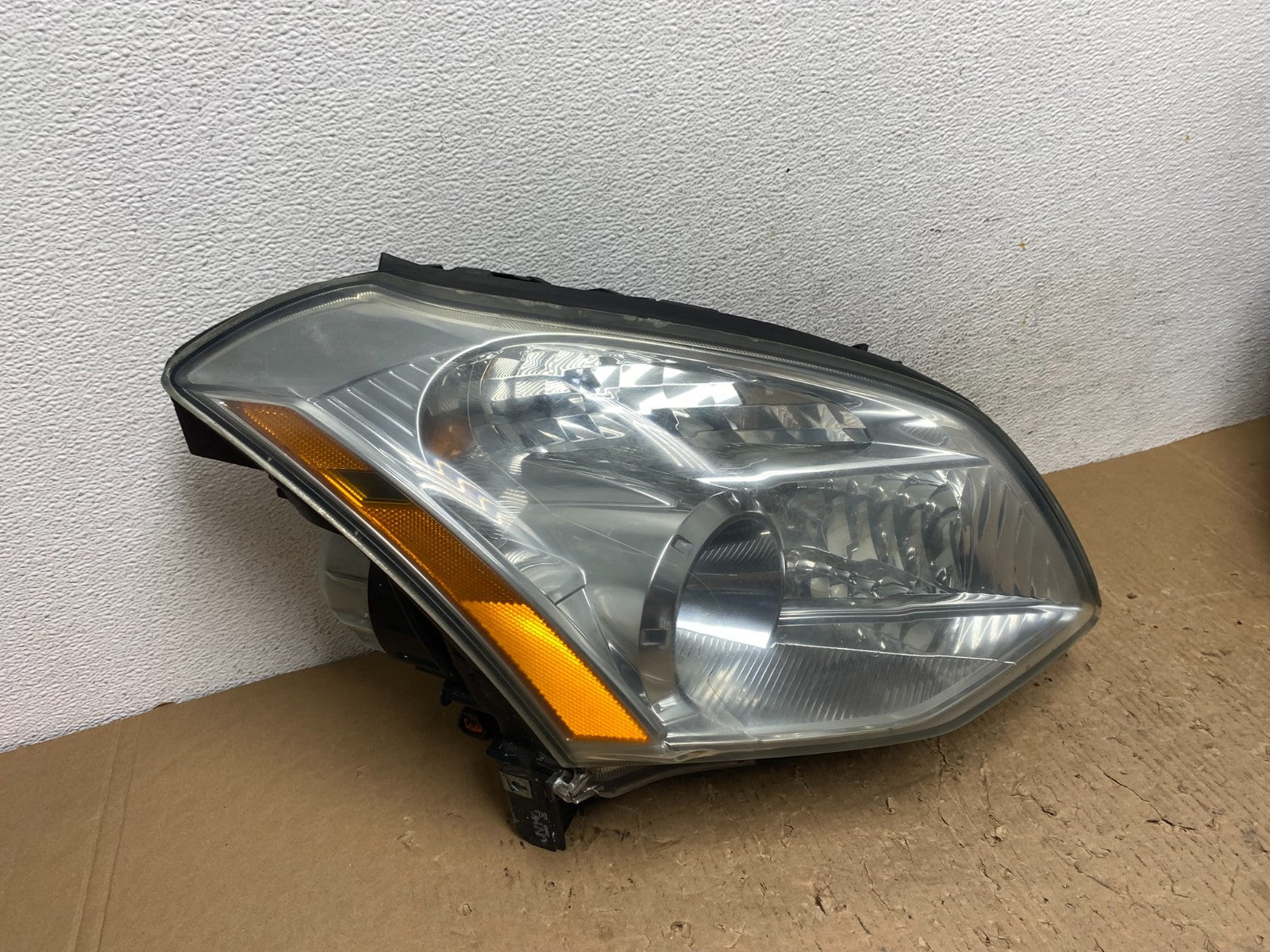 2007 2008 Nissan Maxima Right Passenger RH Headlight Xenon AD8834 DW2