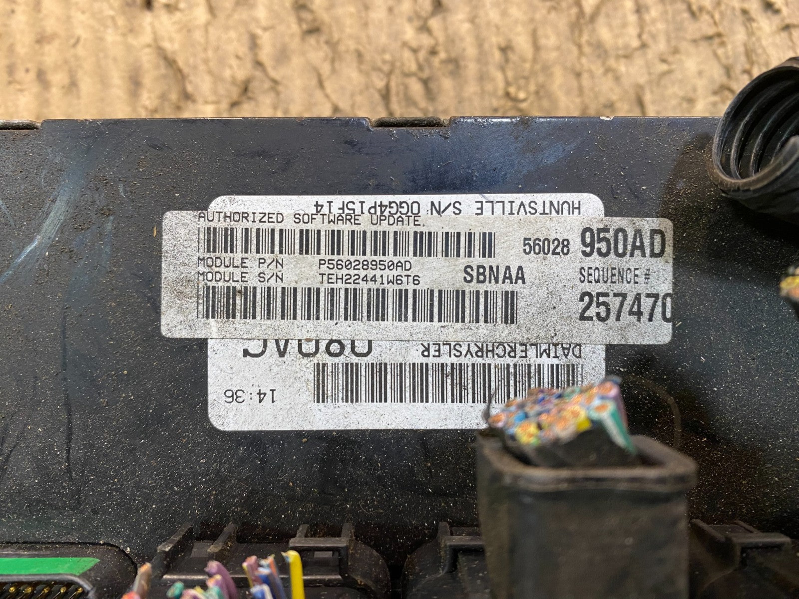 2005 Dodge Durango 5.7 Engine Contol Module Computer ECM ECU OEM  Y1547 DG3
