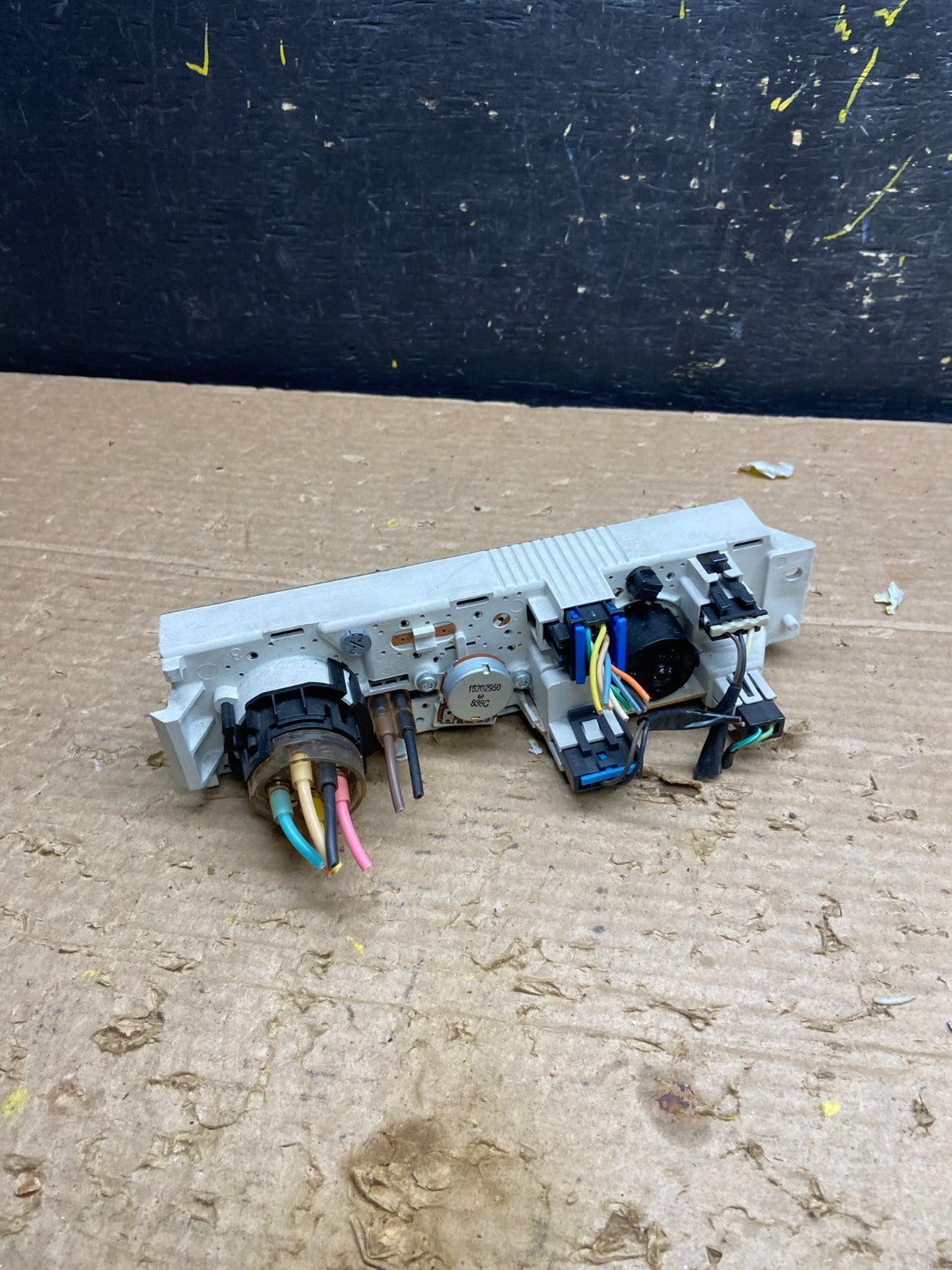 2008-2010 Chevrolet Express 1500 2500 3500 Climate Control Panel W3179 DG3
