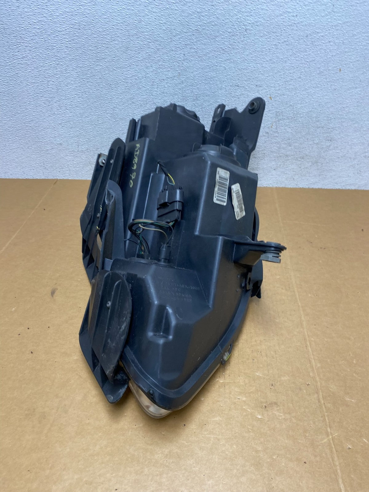 2007 to 2012 Gmc Acadia Halogen Headlight Left Driver LH Side AD8970 DW11