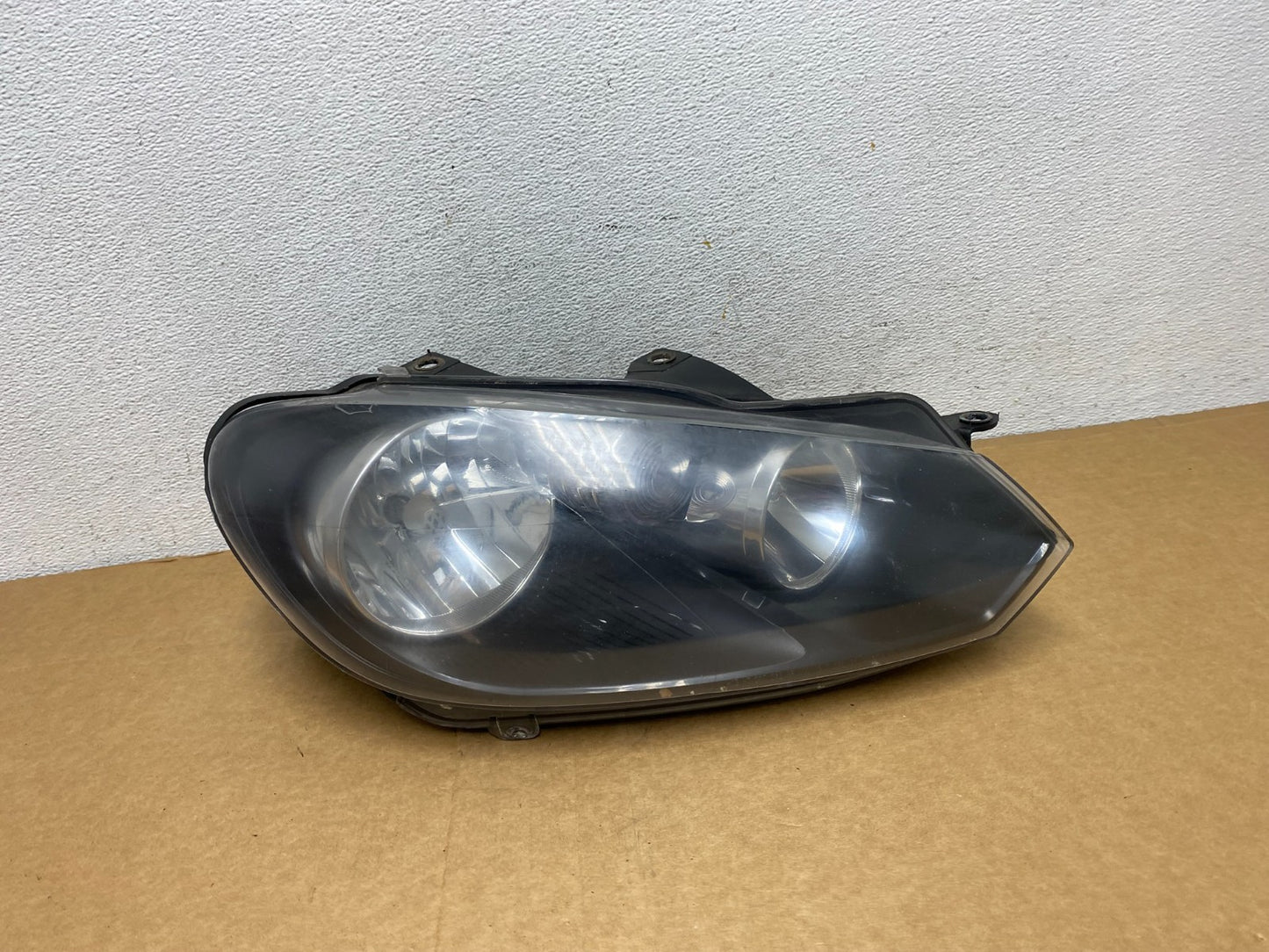 2010-2014 Volkswagen Golf MK6 GTI Right Passenger RH Halogen Headlight AD4420 DW0