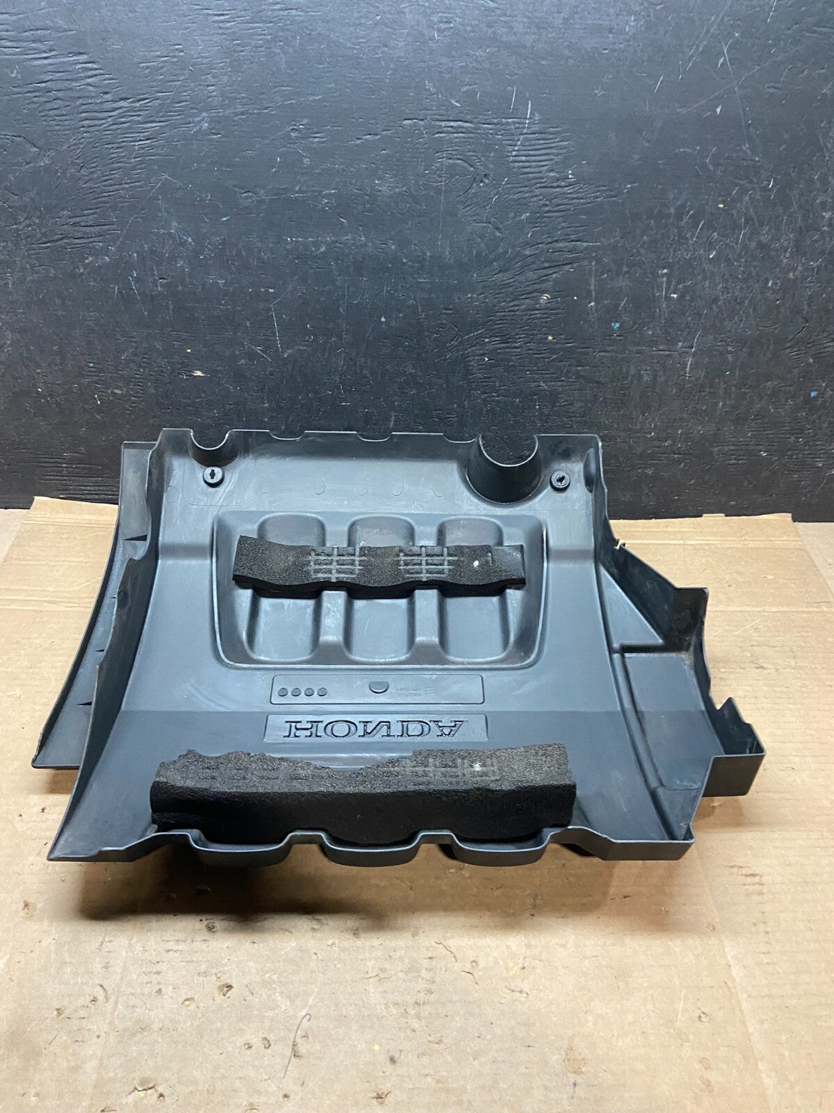 2005 to 2007 Honda Odyssey Black Engine Cover OEM 3.5L No # i2983 DG15