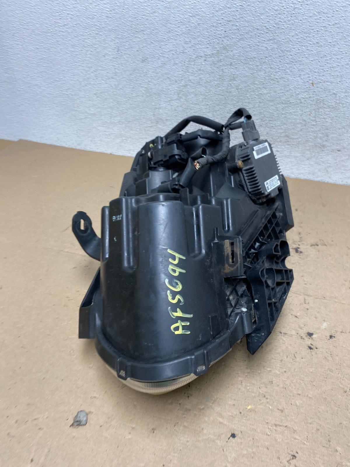 2009-2013 Nissan Rogue Right Passenger Xenon HID Headlight AF5694 DW10