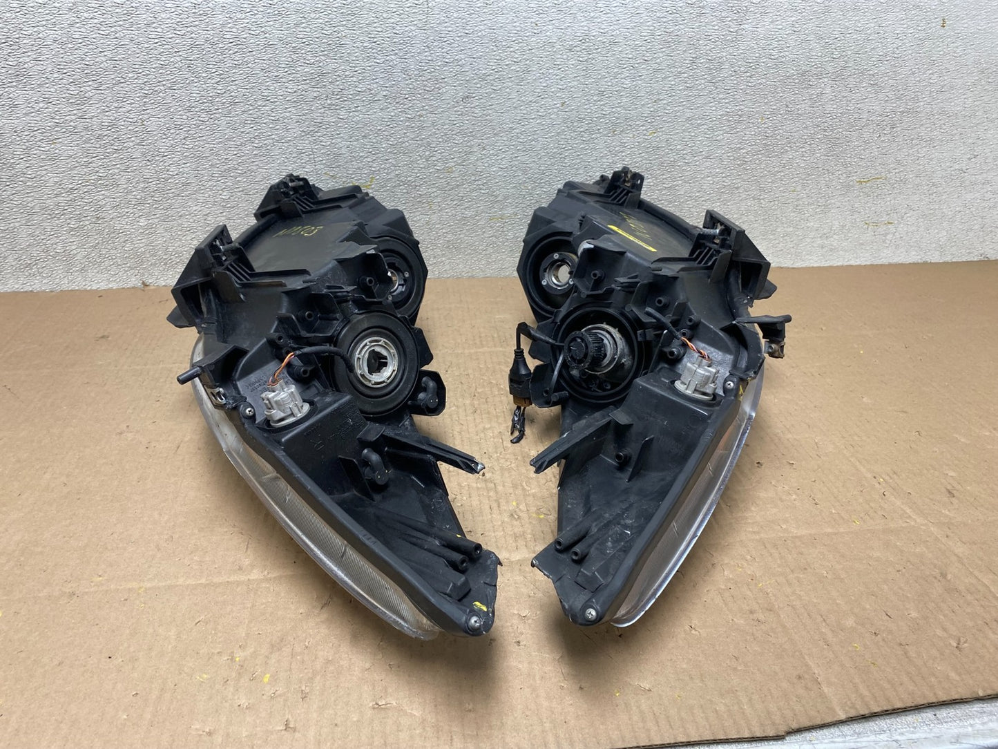 2010-2013 Mazda 3 Halogen Left+Right Side Headlights W0803 DW14