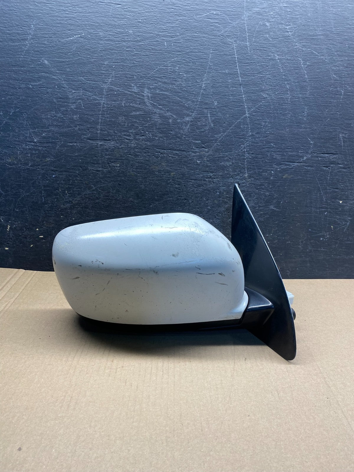 2003 to 2005 Mitsubishi Outlander Right Passenger Door Power Mirror OE ah3147 DG0