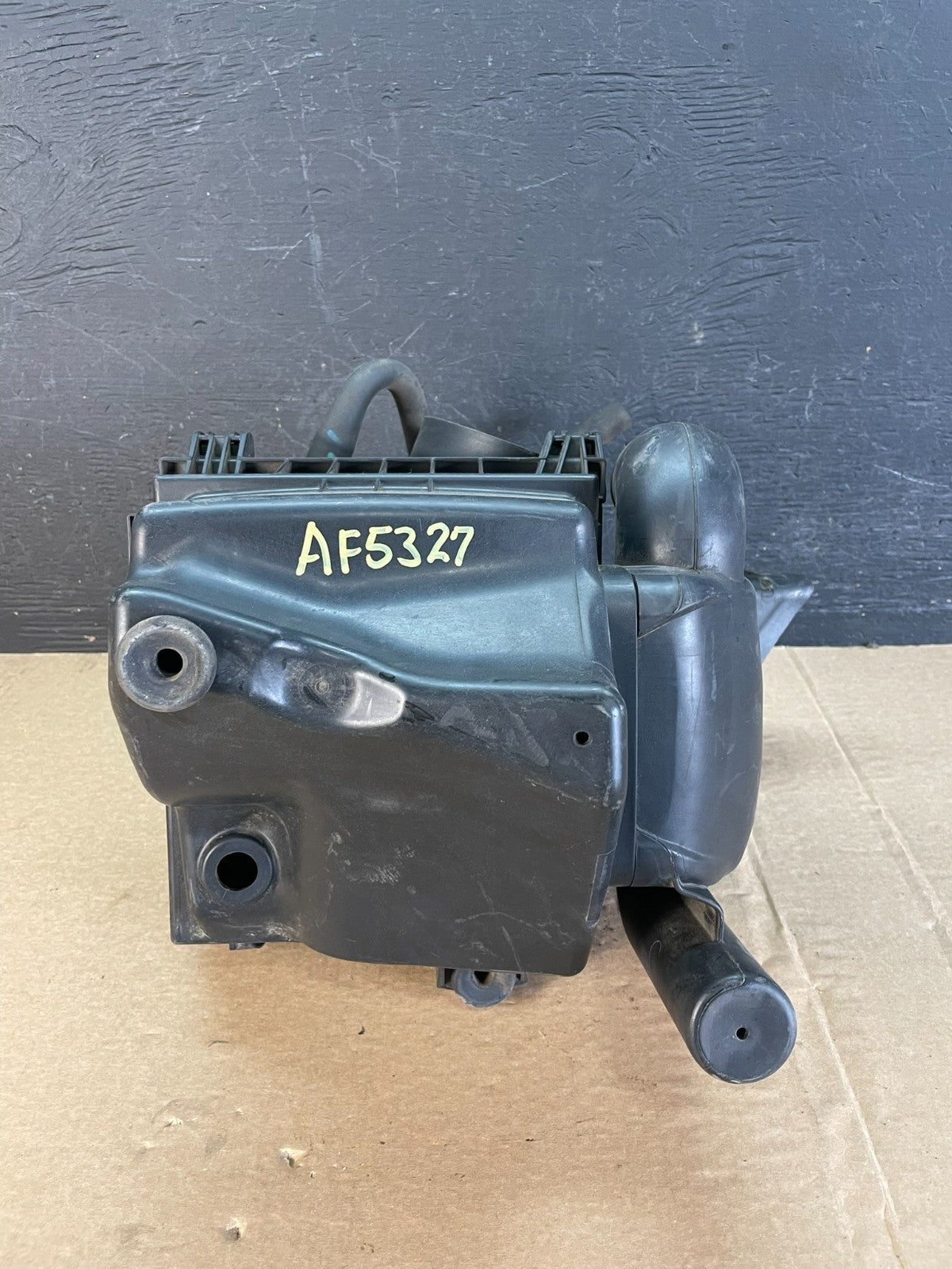 2011 - 2021 Dodge Durango 3.6L Air Filter Cleaner Box af5327 DG5