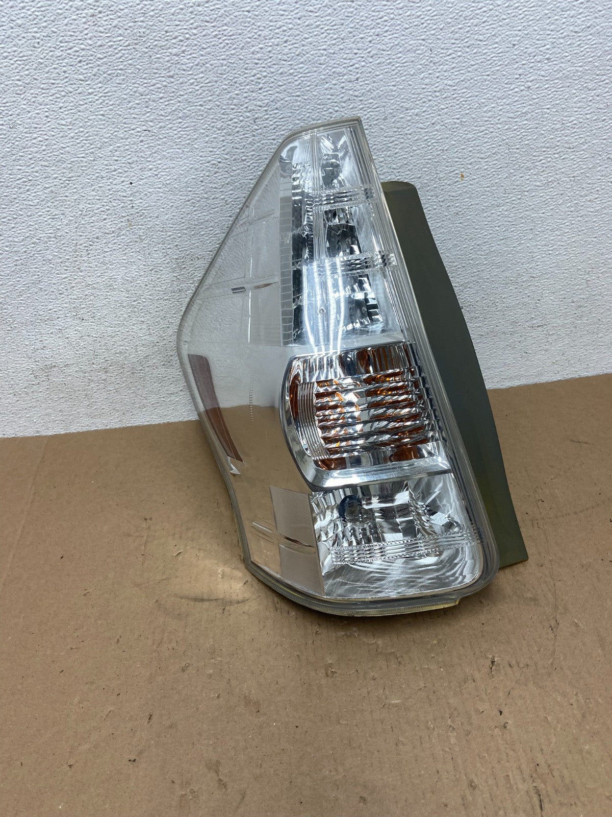 2012 2013 2014 Toyota Prius V LED Left Driver LH Tail Light AD6519 DW0