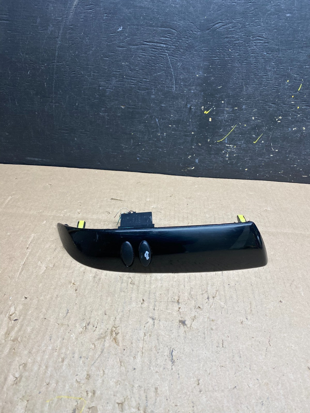2004 to 2010 Toyota Sienna Switch Key Light Indicator Bezel Trim T4693 DG0