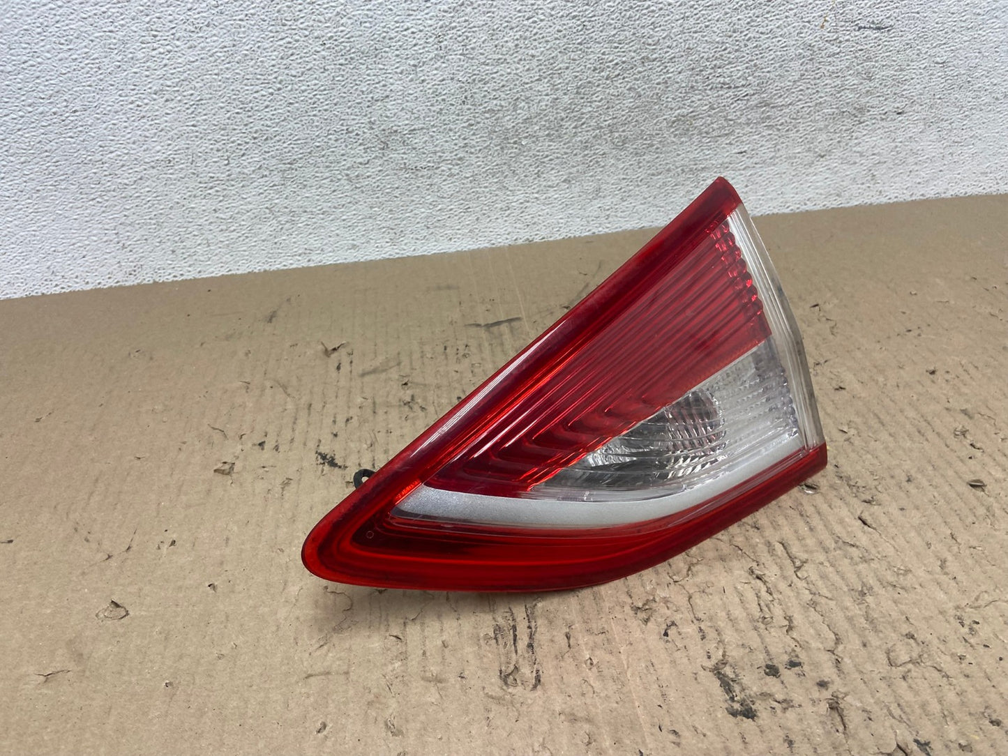 2013 to 2016 Ford Escape Right Passenger RH Side Inner Tail Light AF7078 LK2