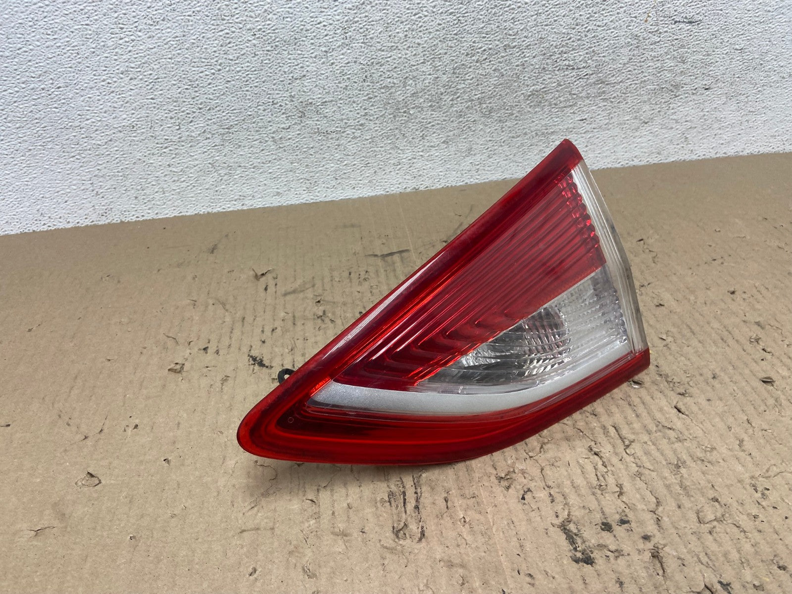 2013 to 2016 Ford Escape Right Passenger RH Side Inner Tail Light AF7078 LK2