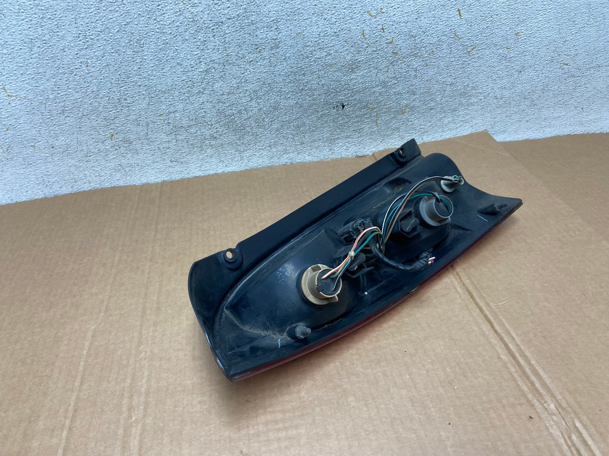 2001 to 2002 Nissan Quest Right Passenger Rh Side Tail Light AI3730 LK4