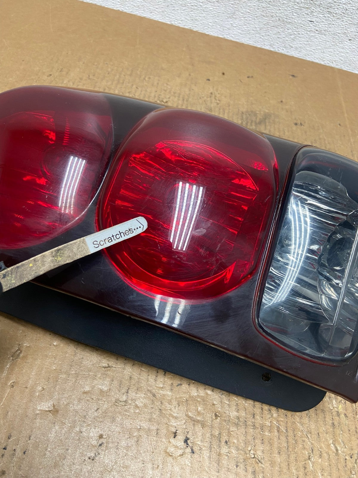 2002 to 2009 Chevrolet Trailblazer Right Passenger Rh Tail Light AE2627 LK3
