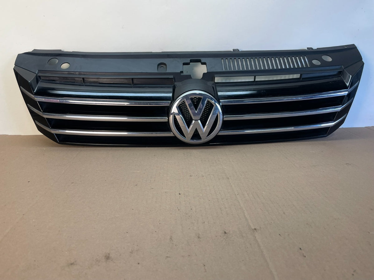 2016 to 2018 Volkswagen Passat Front Upper Grill Grille AI0641 DG0