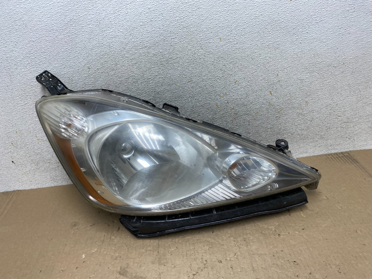 2009 to 2013 Honda Fit Right Passenger RH Side Headlight Halogen AJ2320 DW0