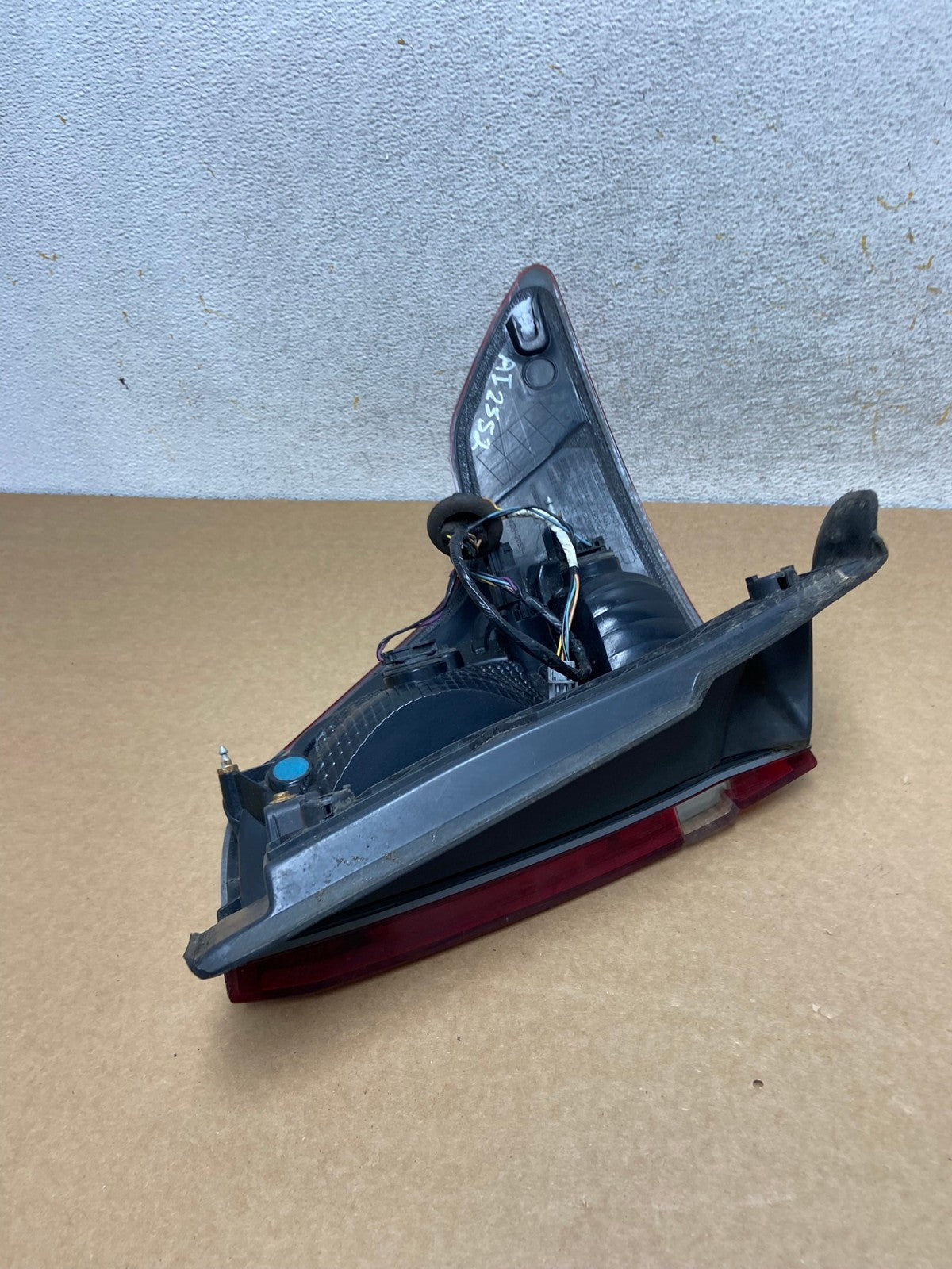 2011 2012 2013 2014 2015 Ford Explorer Right Passenger RH Tail light AI2552 LK5