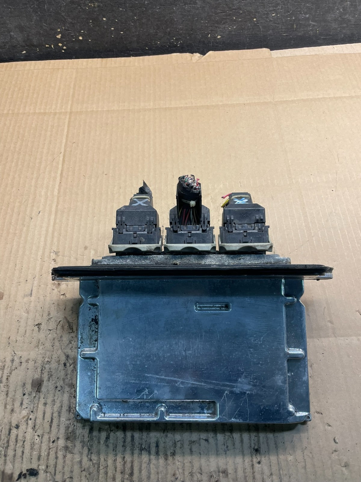 2004 Ford Explorer Engine Control Unit ECU Computer Module x8808 DG0