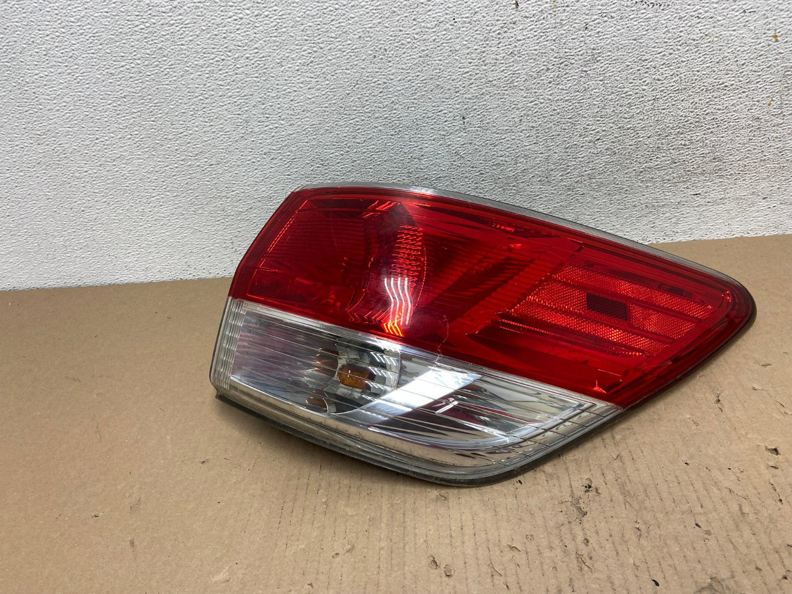 2013 to 2016 Nissan Pathfinder Passenger Right Side Tail Light AE7315 LK0