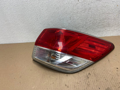 2013 to 2016 Nissan Pathfinder Passenger Right Side Tail Light AE7315 LK0