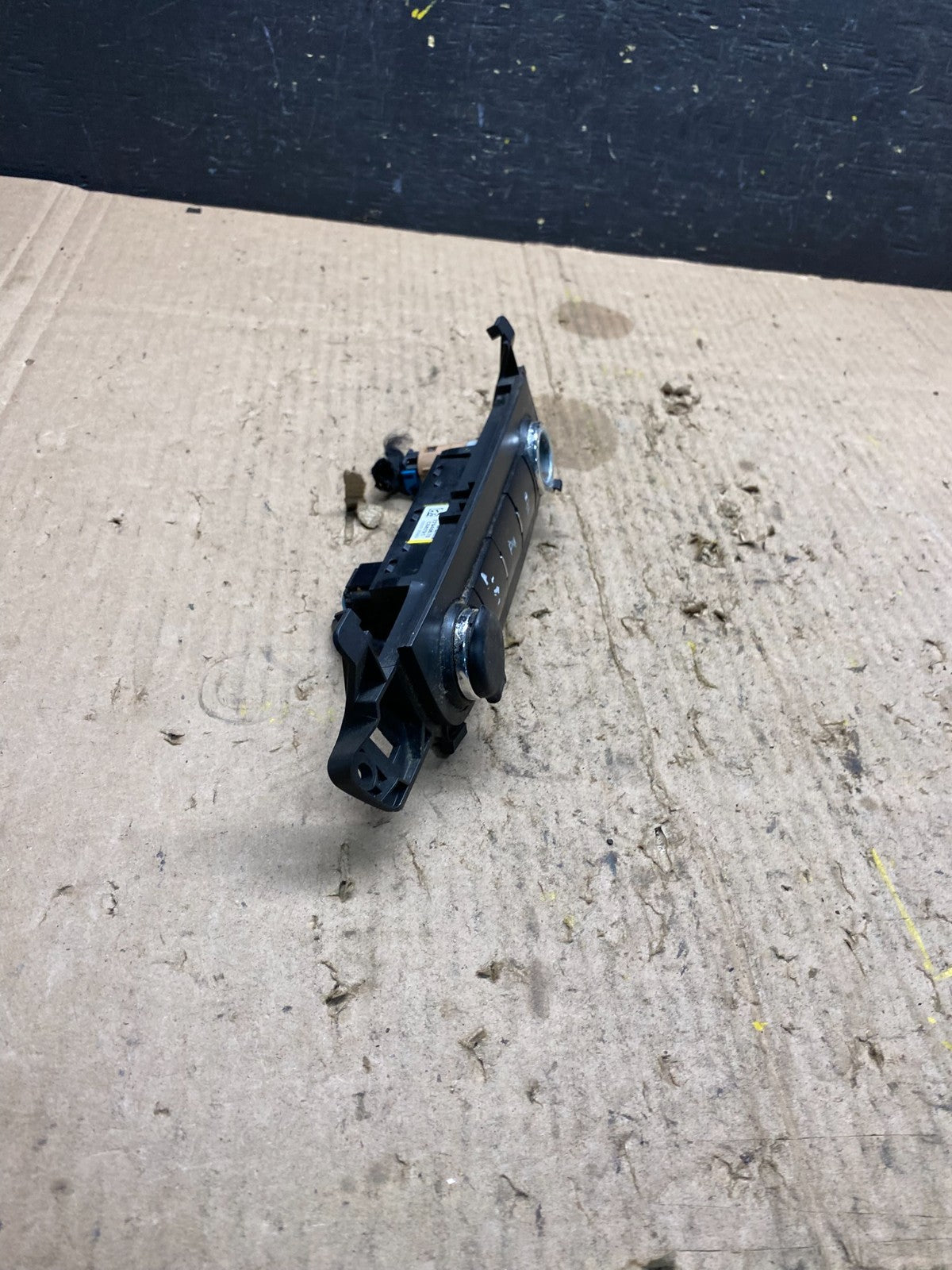 2007-2014 Chevrolet Tahoe Silverado Yukon Pedal Traction Control Switch p1939 DG1