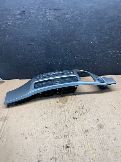 2005 to 2010 Honda Odyssey  Radio Climate Control Dash Trim Bezel Oem p1714 DG3