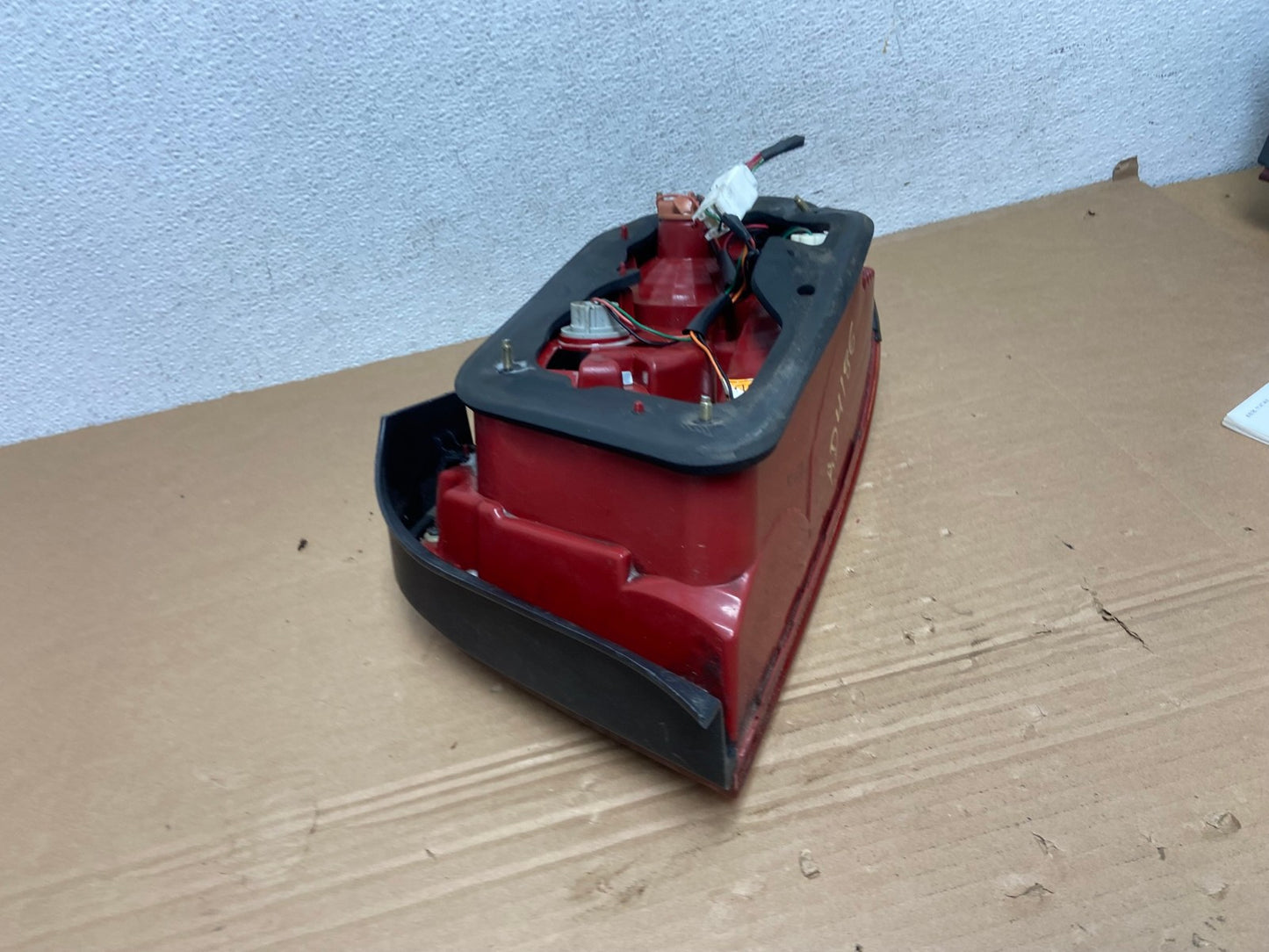 2002 to 2005 Hyundai Sonata Left Driver Lh Side Tail Light AD4186 LK5