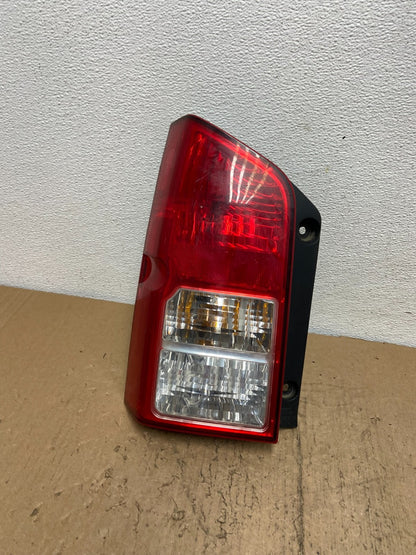 2005 to 2012 Nissan Pathfinder Tail light Left Driver Lh Side AC7400 DW0