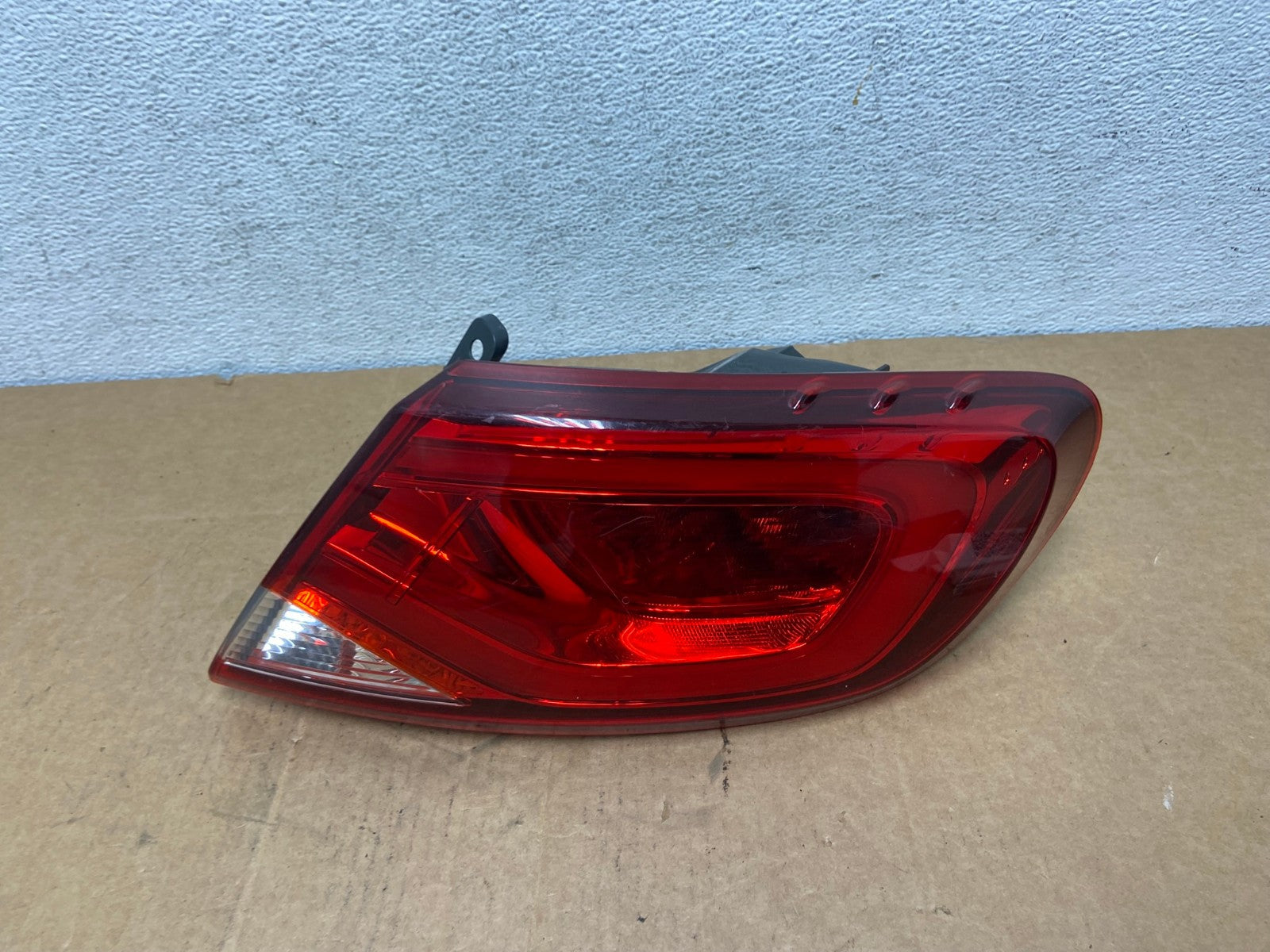2015 2016 2017 Chrysler 200 Sedan Right Passenger Side Tail Light AD5479 LK0