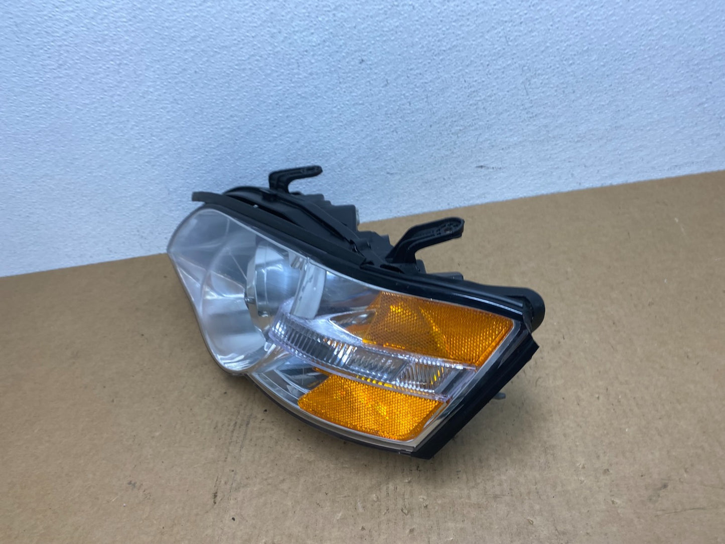 2006 to 2007 Subaru Legacy Left Driver LH Side Headlight AC1800 DW1