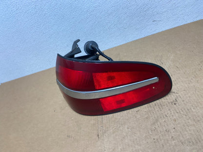 1995 to 1997 Lincoln Continental Right Passenger Rh Side Tail Light Oe AC1830 DG1