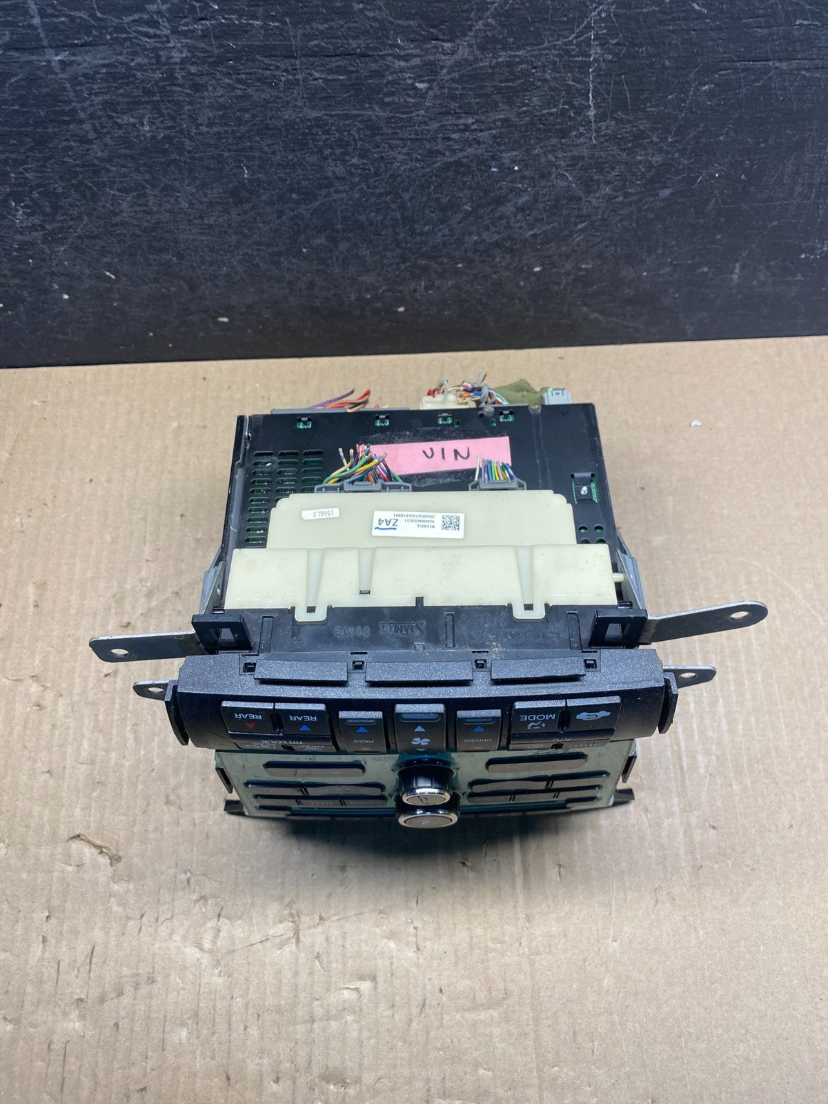 2009 to 2011 Honda Pilot AM FM CD Audio Radio Player Climate Control ag3988 DG4