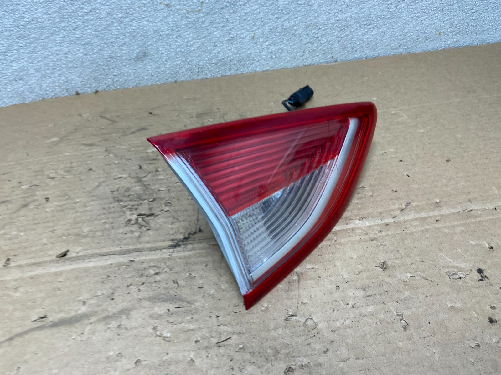 2013 to 2016 Ford Escape Left Driver LH Side Inner Tail Light OEM AB4786 LK2