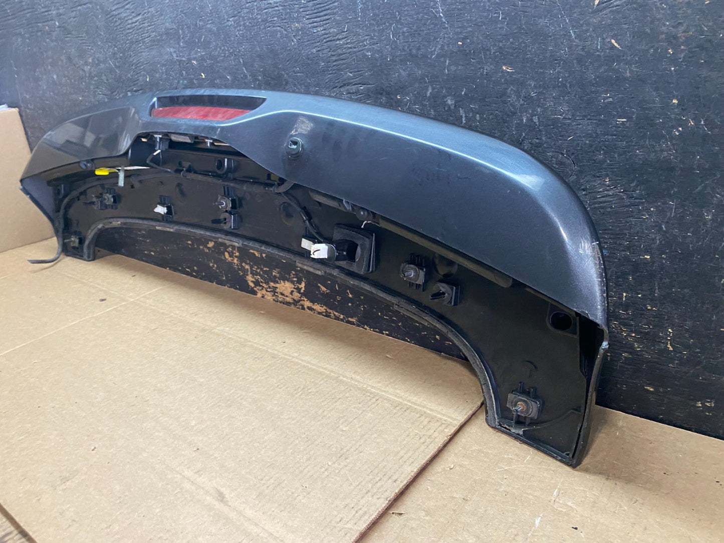 2014 - 2019 Jeep Grand Cherokee Liftgate Back Door Spoiler & Light OEM Y9304 DG8