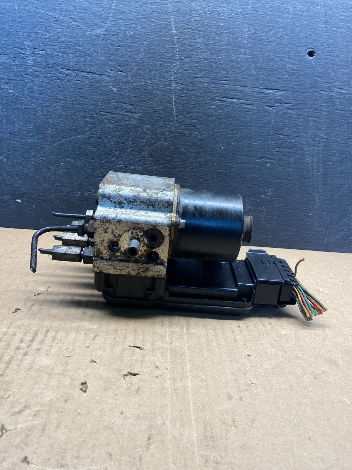 2006 2007 Ford E250 E350 Econoline Anti-Lock ABS Antilock Brake Pump AF93442