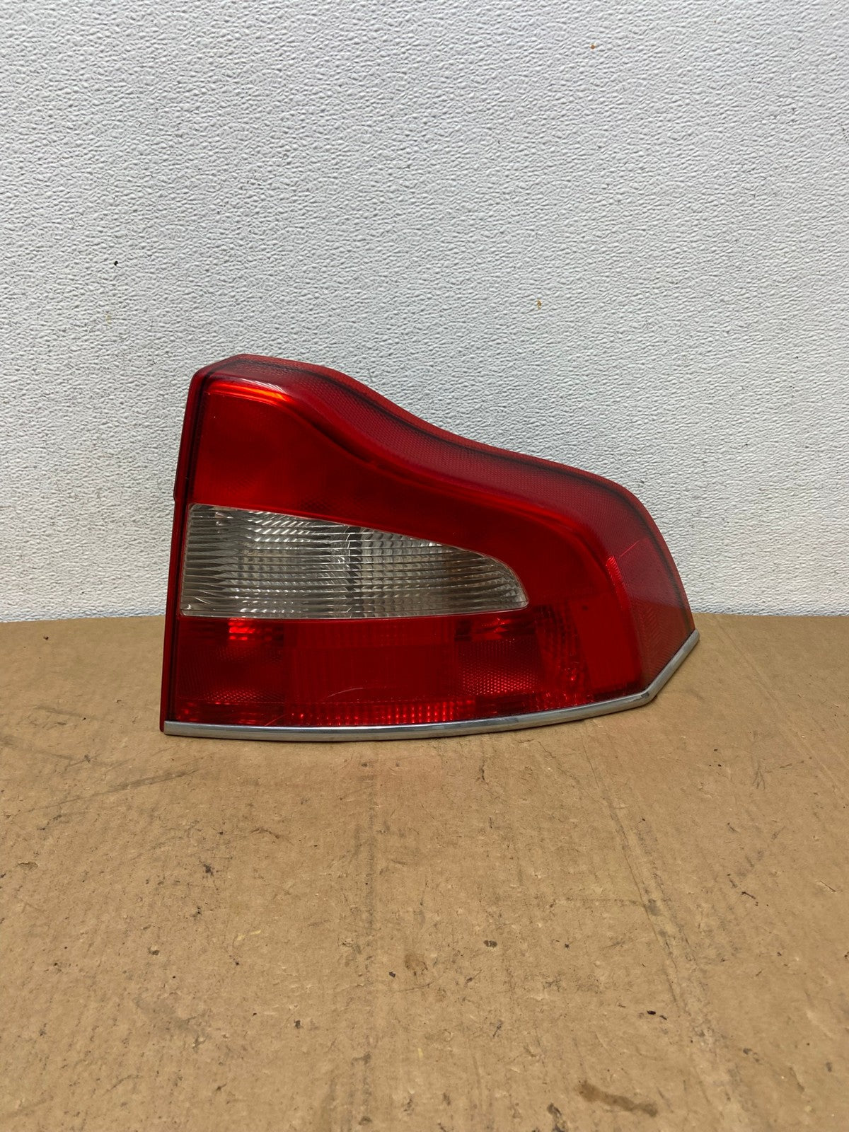 2007 to 2013 Volvo S80 Right Passenger RH Side Tail Light AD1222 LK0