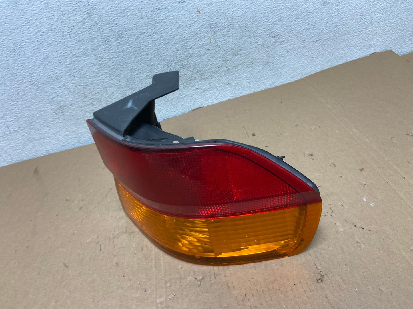 2002 2003 2004 Honda Odyssey Right Passenger Side Tail Light AD7959 LK1
