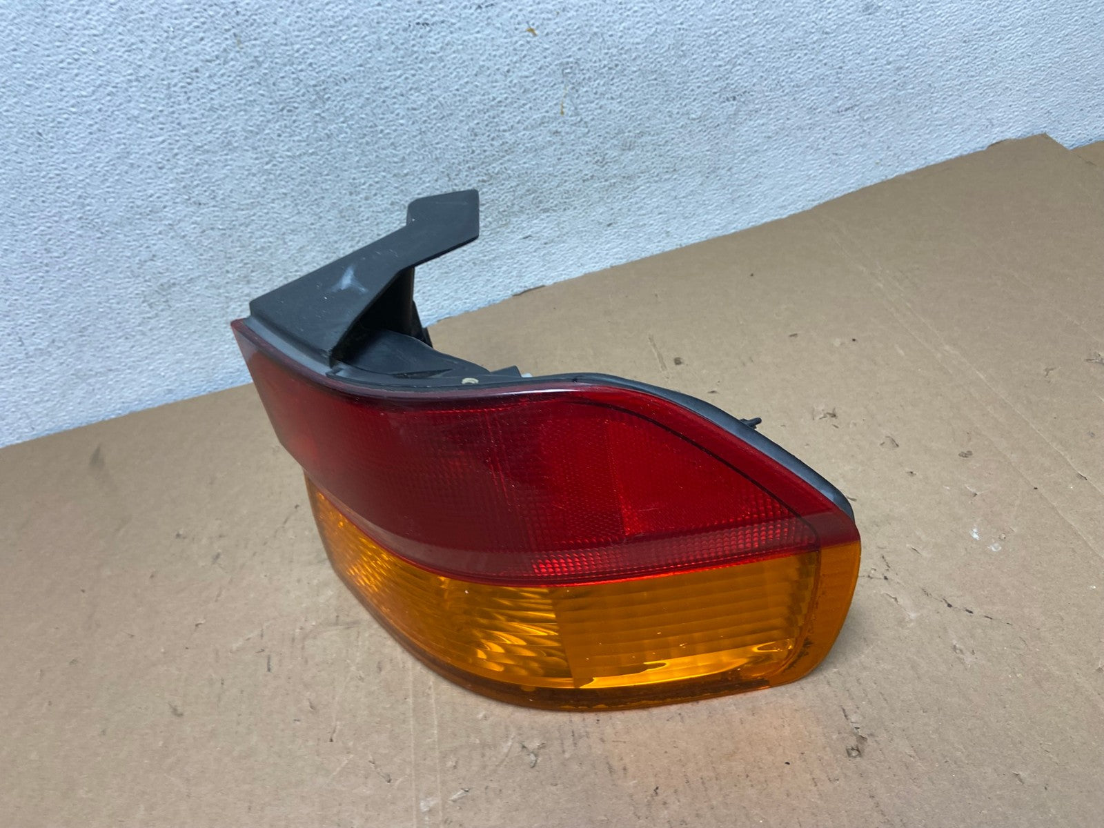 2002 2003 2004 Honda Odyssey Right Passenger Side Tail Light AD7959 LK1