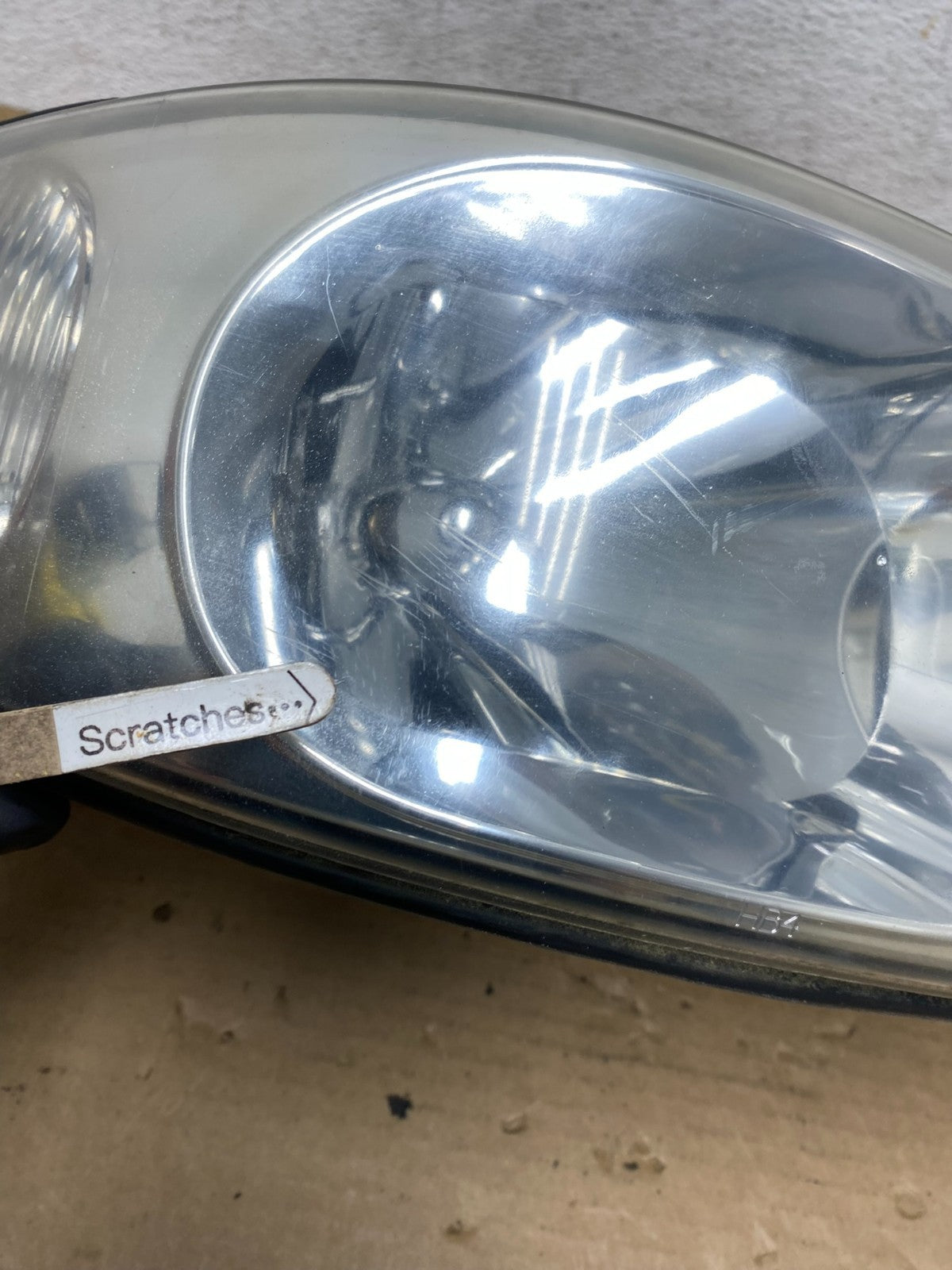 2000 to 2005 Buick Lesabre Headlight Right Passenger Side Halogen AD3981 DW3